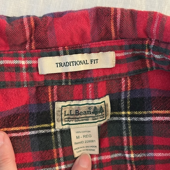100% Cotton Classic Red Plaid Men's Shirt  L.L Bean - Picture 2 of 2